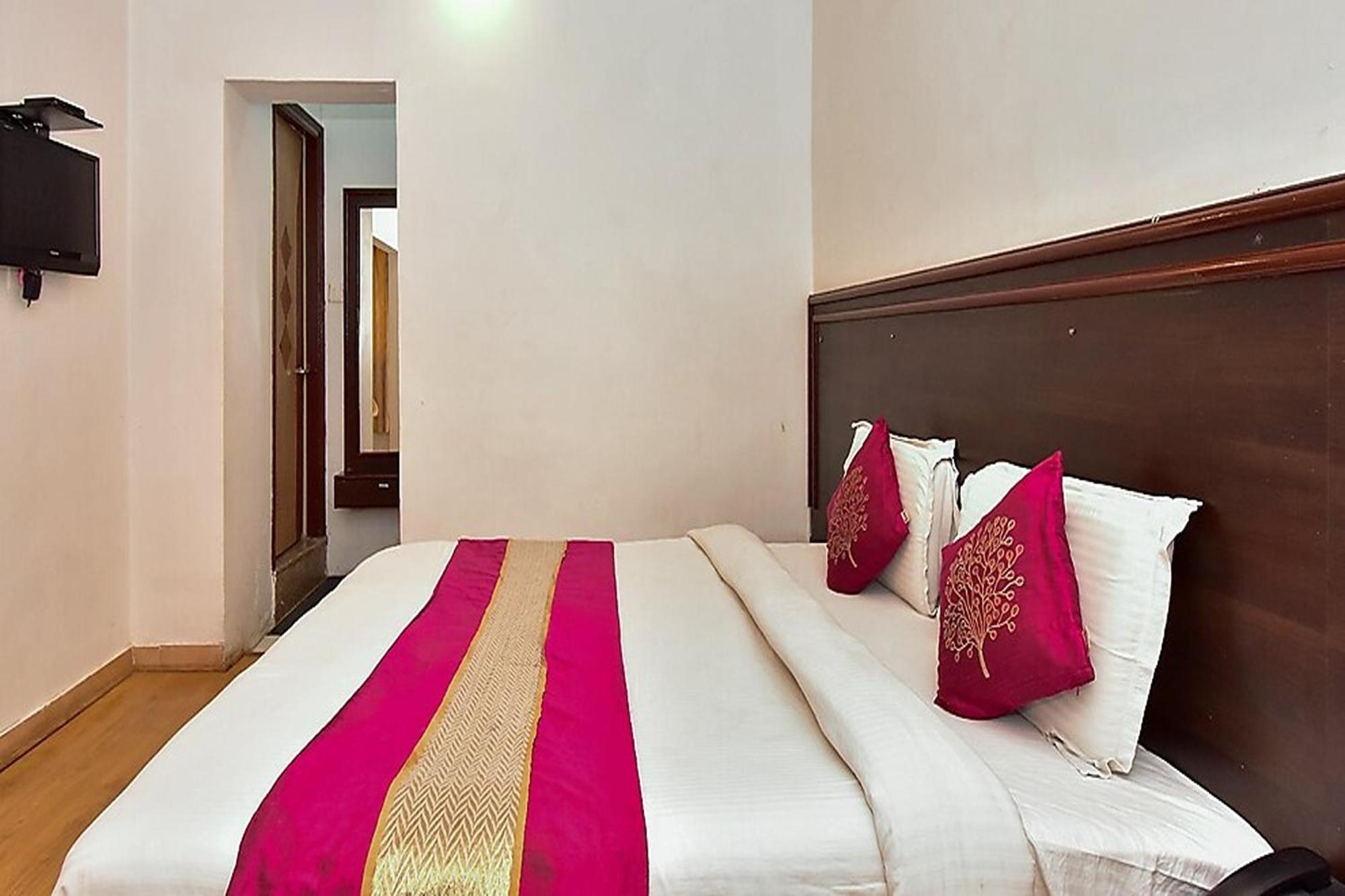 Hotel Deep Palace Near Bus Stand Udaipole Udaipur Eksteriør bilde